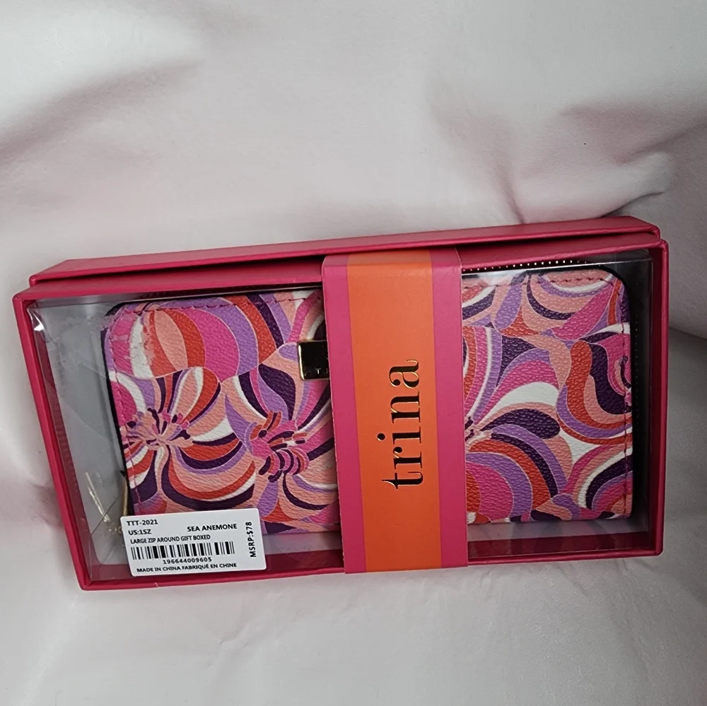 Trina Turk Wallet Large Zip Around Sea Anemone Pink Purple Swirls NWT